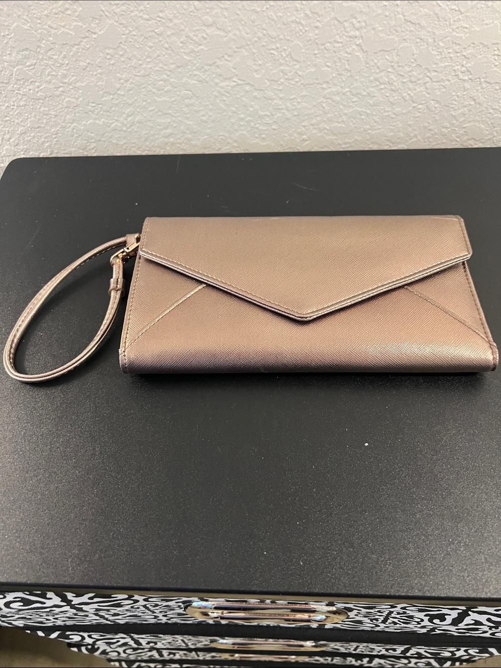 Women's Envelope Wristlet Clutch in Rose Gold